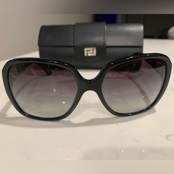 VERSACE SUNGLASSES - Picture 2 of 5